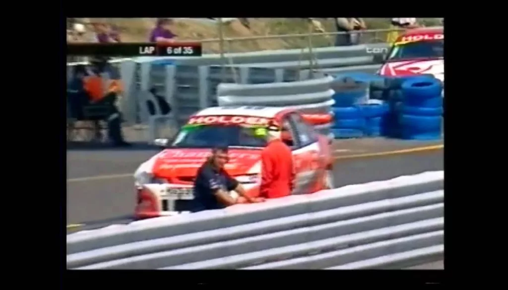 2004 V8 Supercar Championship: Round 4, Race 2 (Highlights)