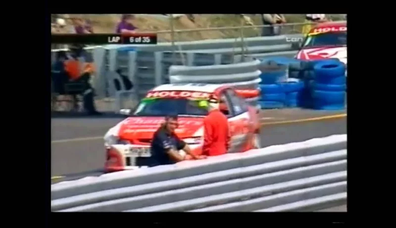 2004 V8 Supercar Championship: Round 4, Race 2 (Highlights)