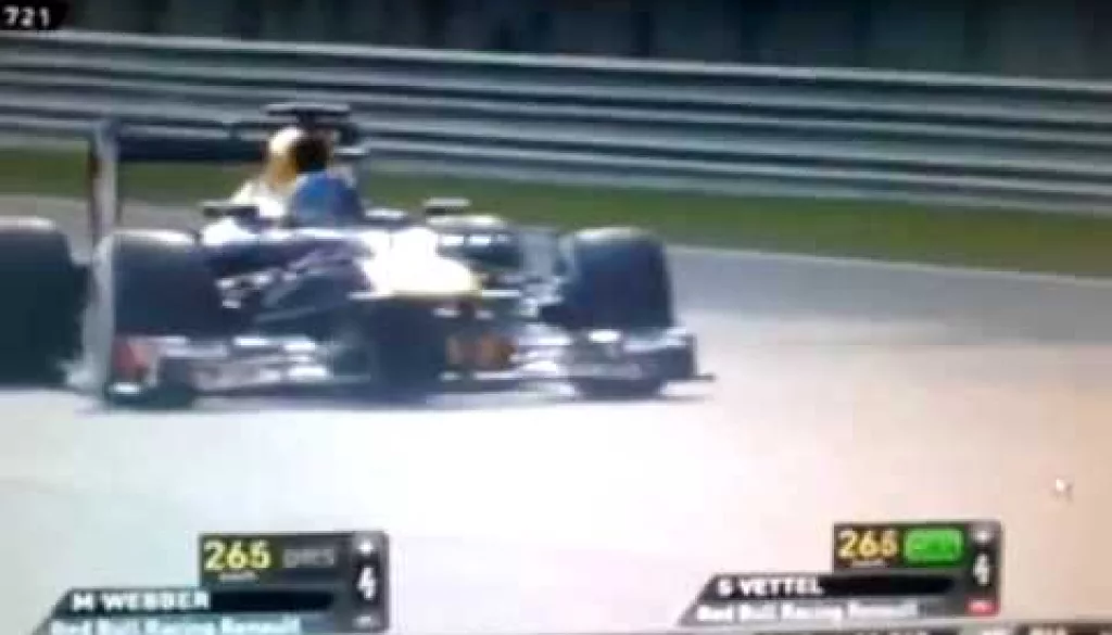 F1 Malaysia gp 2013 ~ Vettel versus Mark Webber Batalla completa full battle