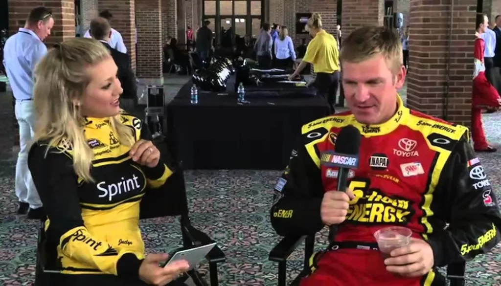NASCAR Live Chat with Miss Sprint Cup