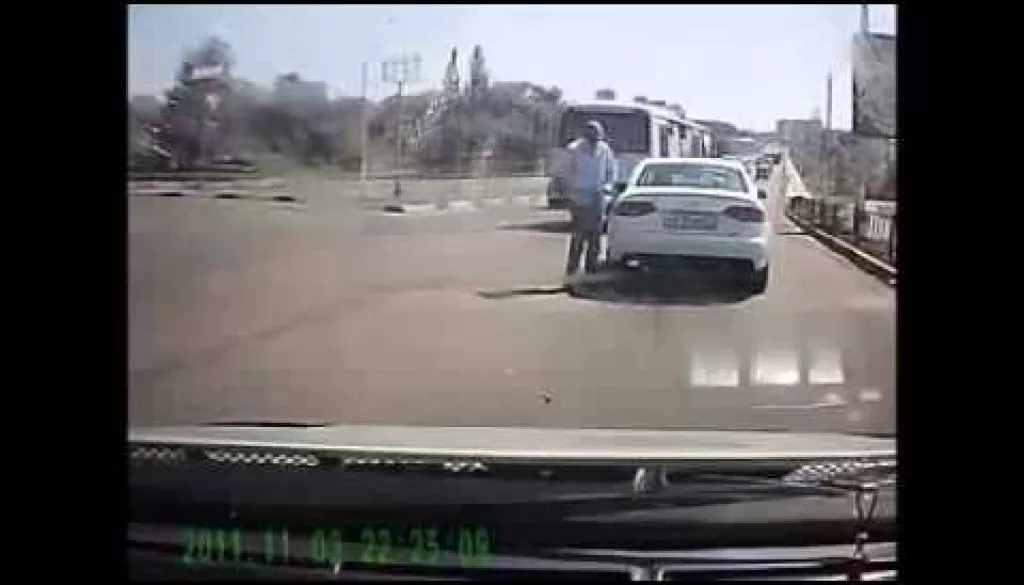 WTF Super Fast Accident Settle NO Road Rage inside Russia traffic accident