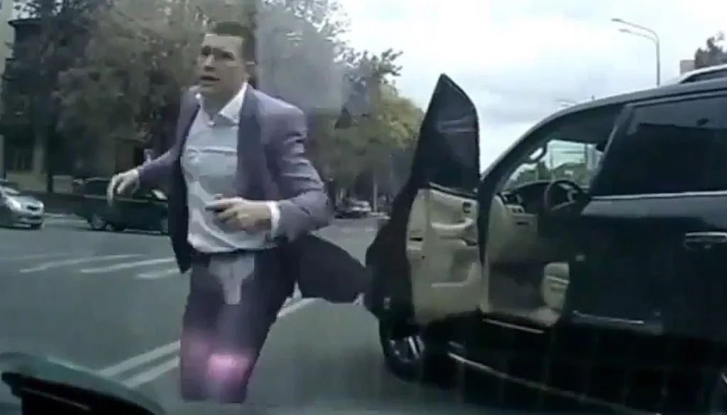 More of those crazy ass russian car crash videos!