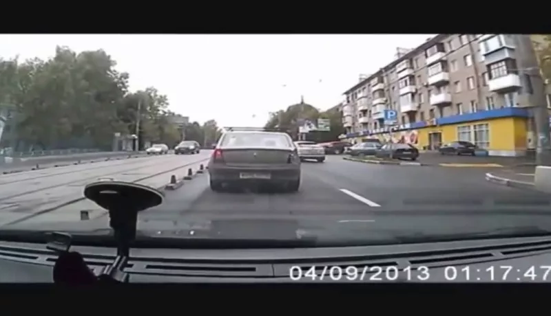 Russian Dash Cam / Car Crashes – New Sept 2013