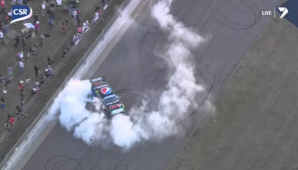 V8 Supercars – @will_davison Celebrates His Win, Then…Crashes…