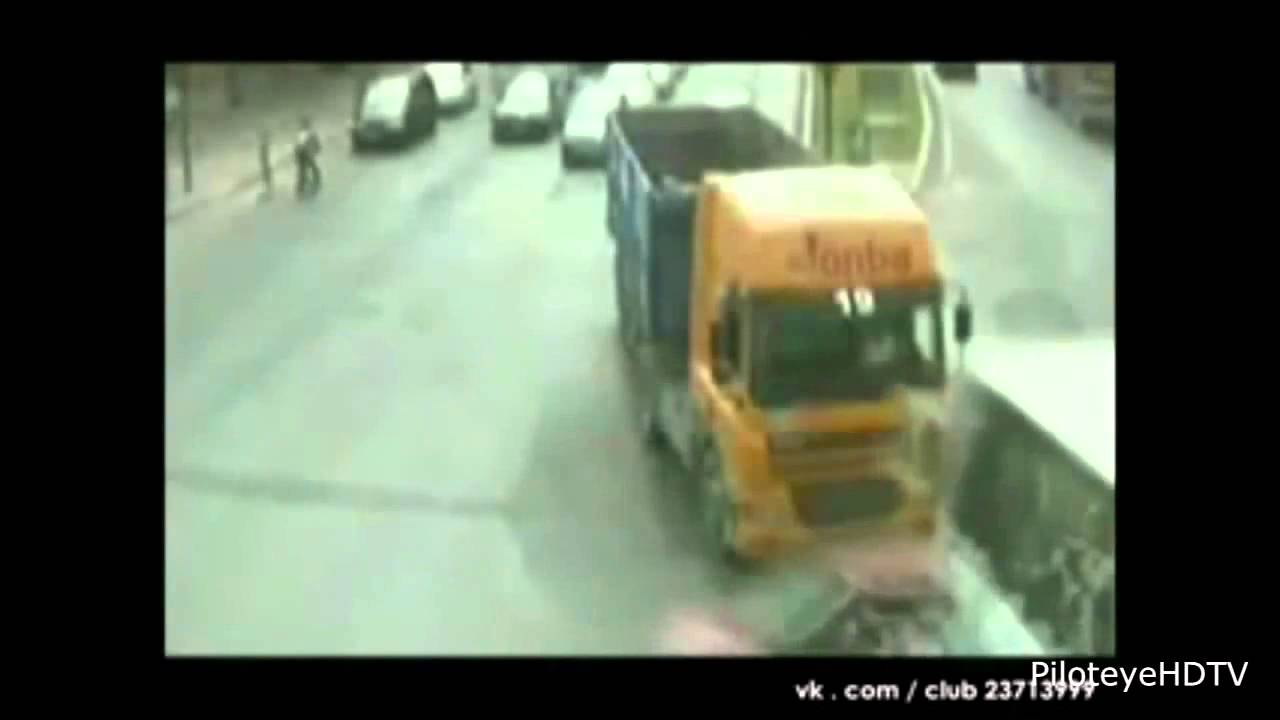 Wanna Watch Some Buses Crash? Thought So..
