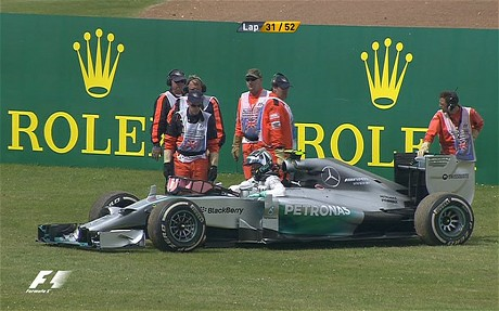 F1 season points leadre Nico Rosberg suffers the dreaded gearbox failure in Lap 29.
