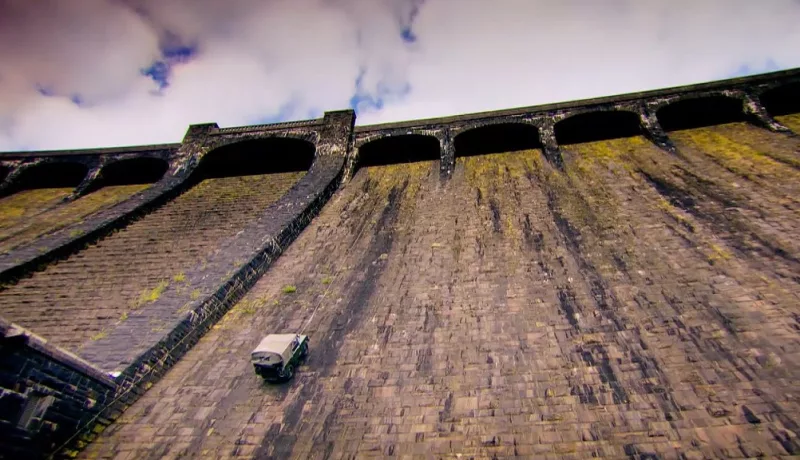 Top Gear Classic – Climbing A Dam With A Land Rover