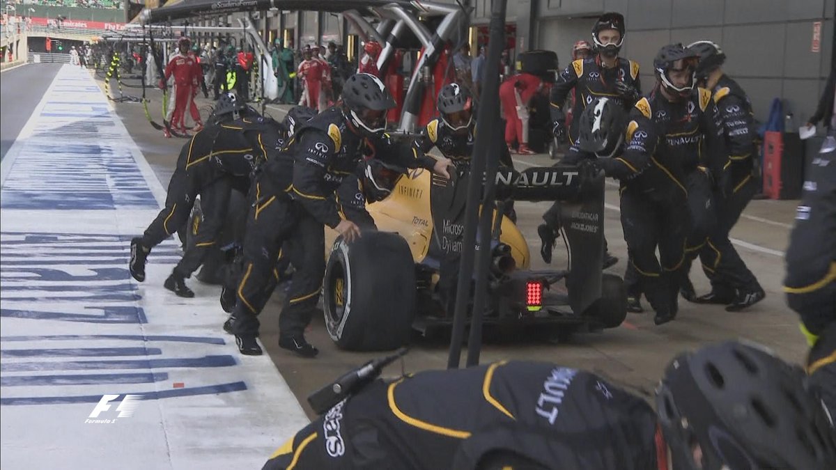 Renault driver Jolyon Palmer and his pit crew forget something they might need for the 2016 British Grand Prix.