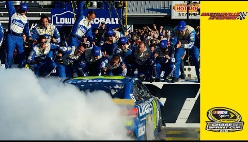 Jimmie Johnson Advances In NASCAR’s Chase Playoff