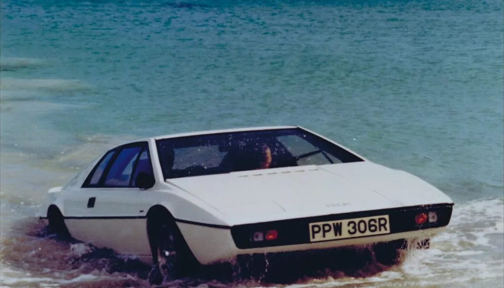 007the-spy-who-loved-me-lotus-esprit-s1