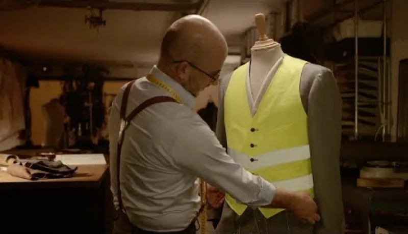 Volvo Offers A Tailor Made Safety Jacket For The S90 Berline
